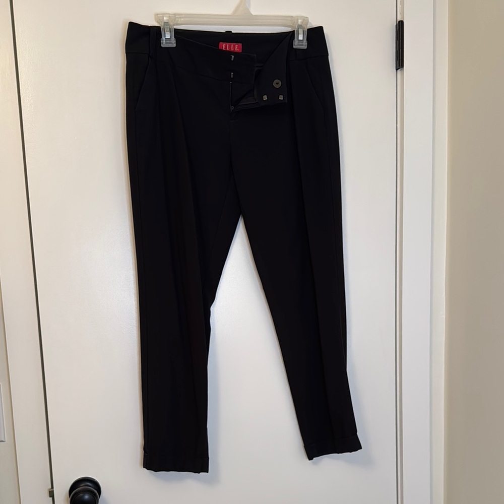 Elle Black Trousers Ankle pants